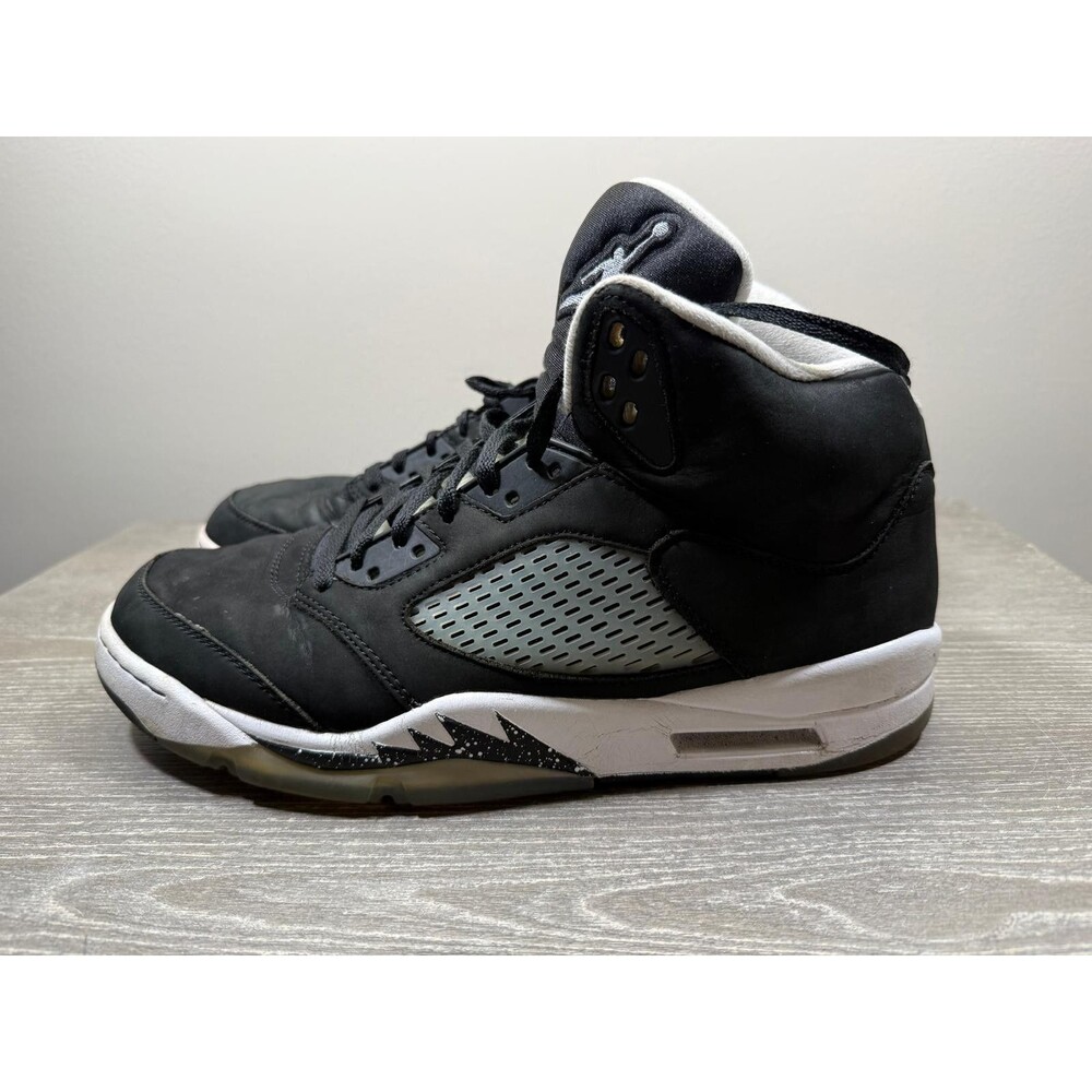 Size 12 - Jordan 5 Retro Mid Oreo ct4838-011
